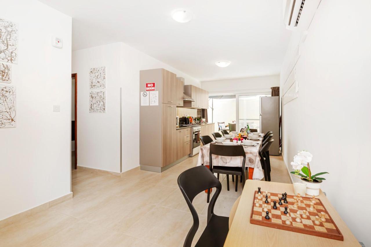 Summer Breeze 3 Bedroom Family Maisonette With Sunny Terrace In Mellieha - By Getawaysmalta Экстерьер фото