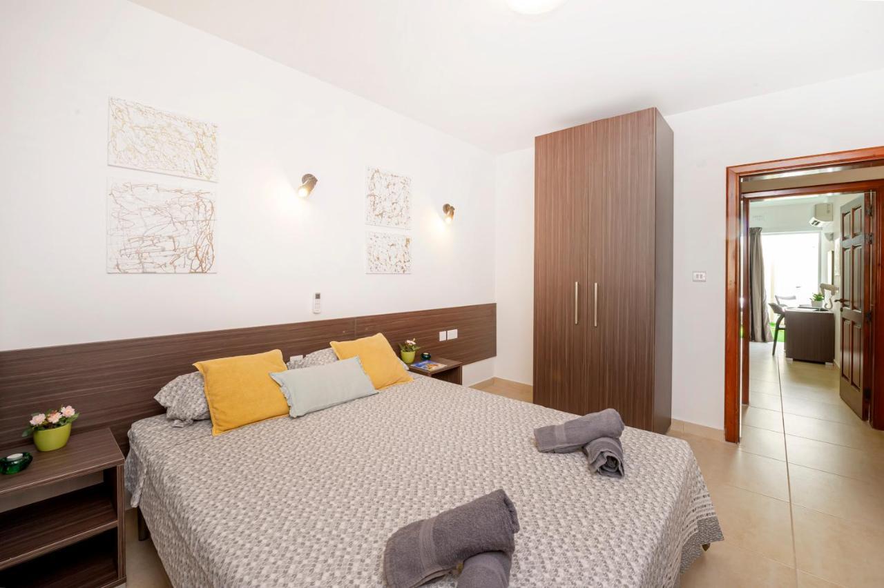 Summer Breeze 3 Bedroom Family Maisonette With Sunny Terrace In Mellieha - By Getawaysmalta Экстерьер фото
