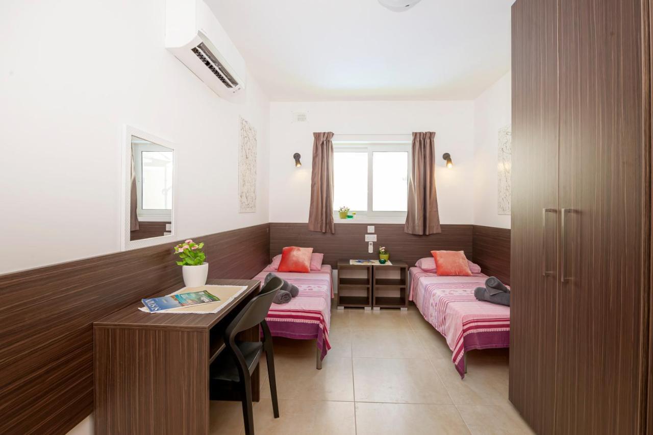 Summer Breeze 3 Bedroom Family Maisonette With Sunny Terrace In Mellieha - By Getawaysmalta Экстерьер фото
