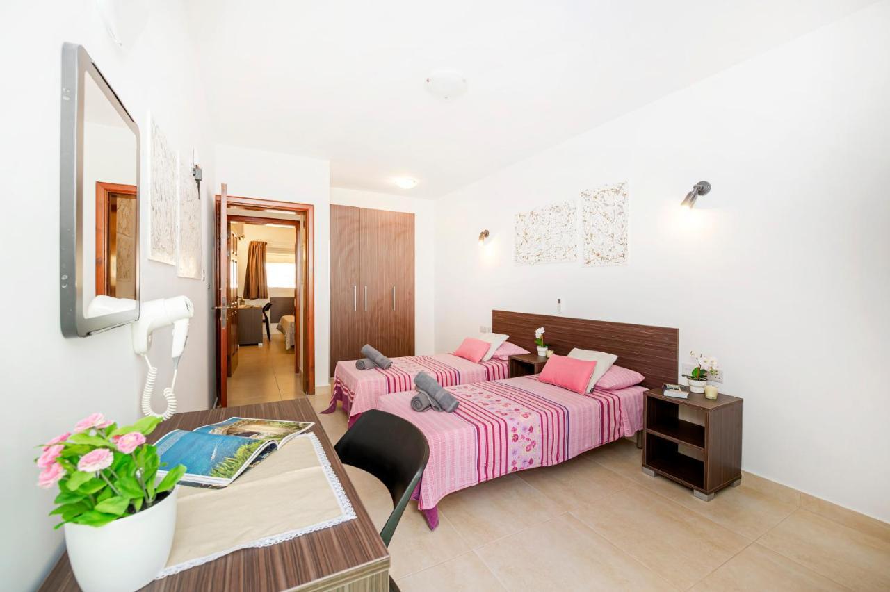 Summer Breeze 3 Bedroom Family Maisonette With Sunny Terrace In Mellieha - By Getawaysmalta Экстерьер фото