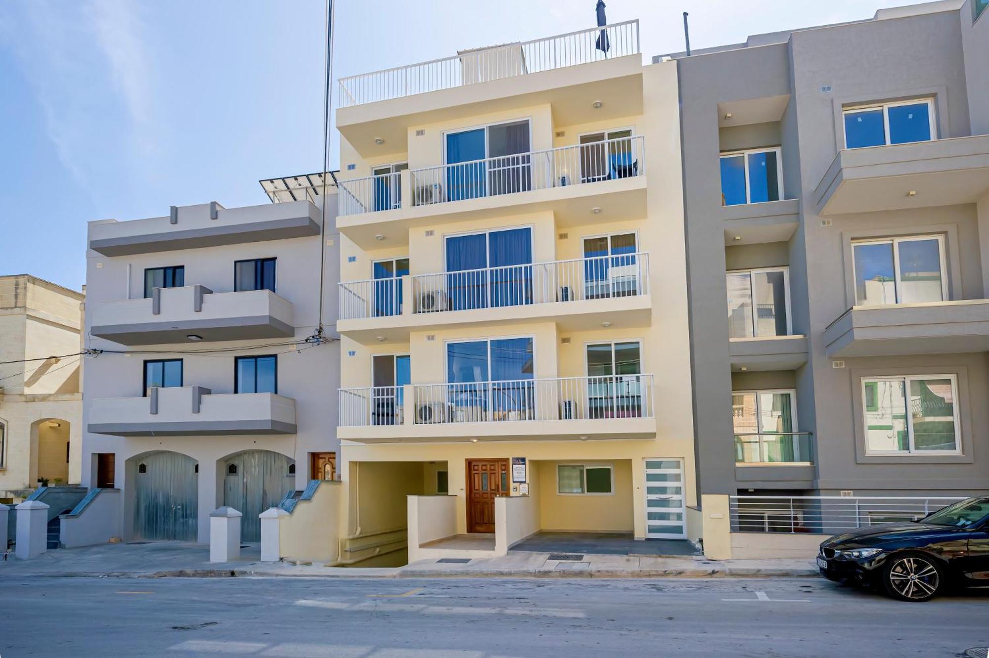 Summer Breeze 3 Bedroom Family Maisonette With Sunny Terrace In Mellieha - By Getawaysmalta Экстерьер фото